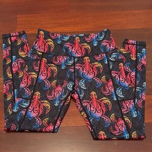 Constantly Varied Gear Multicolor Turtle 🐢 & Paisley Leggings XS